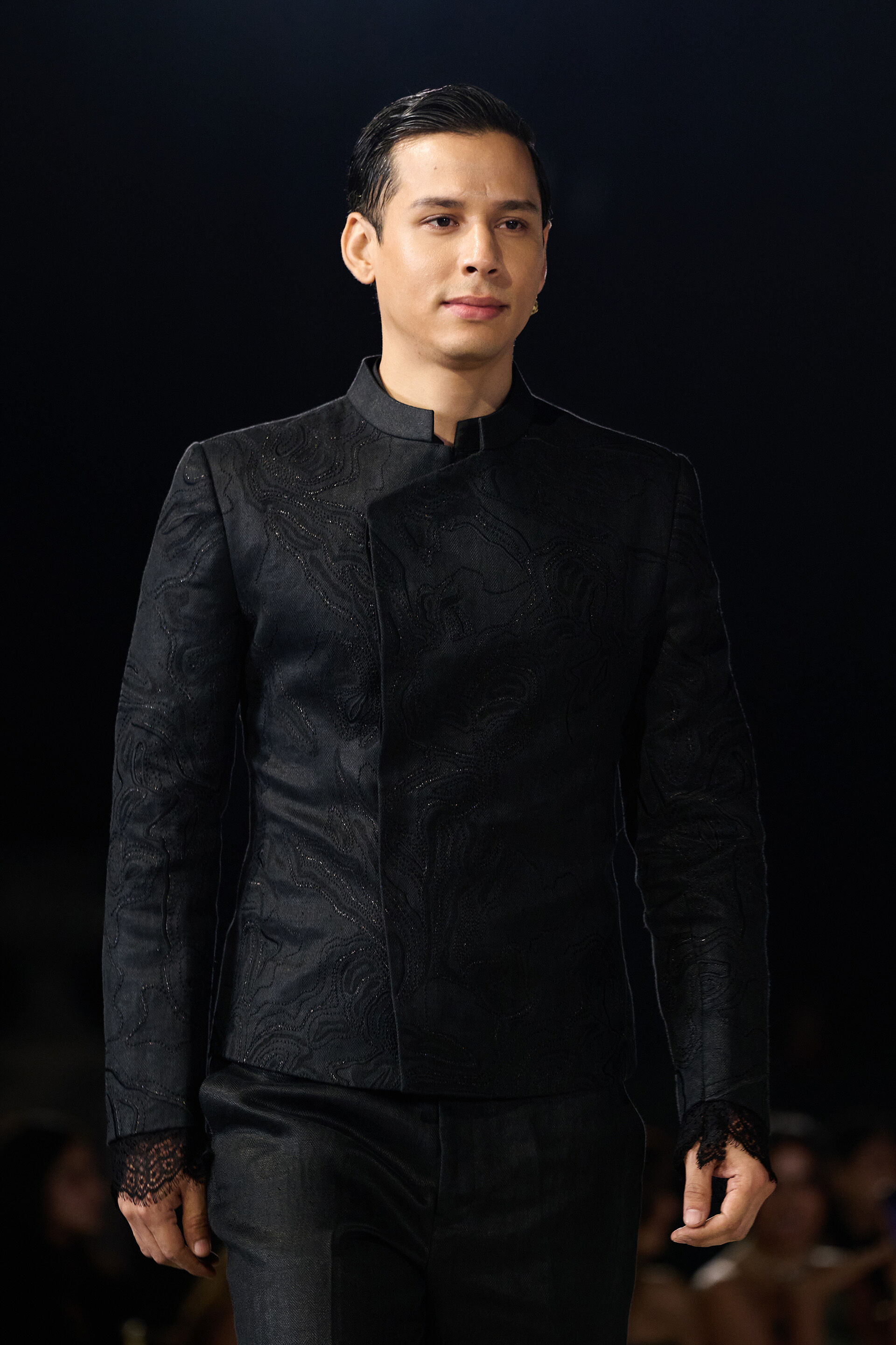 Keijo Embroidered Silk Jacket Set - Black